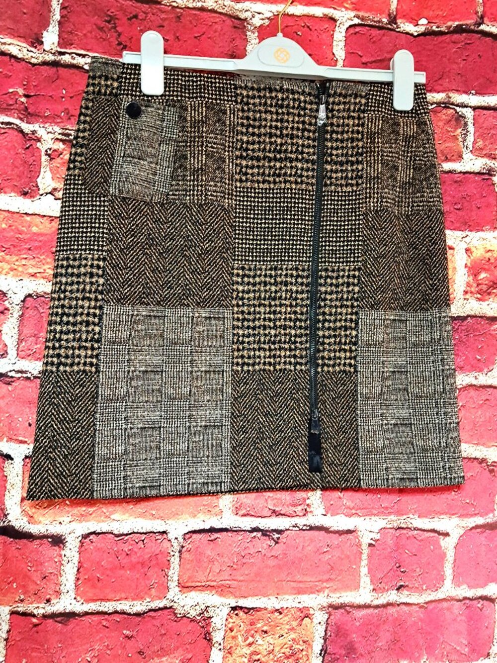 NICE LADIES PATCHWORK TWEED PLAID LADIES MINI SKIRT ETCETERA SIZE 6 GREY TAN